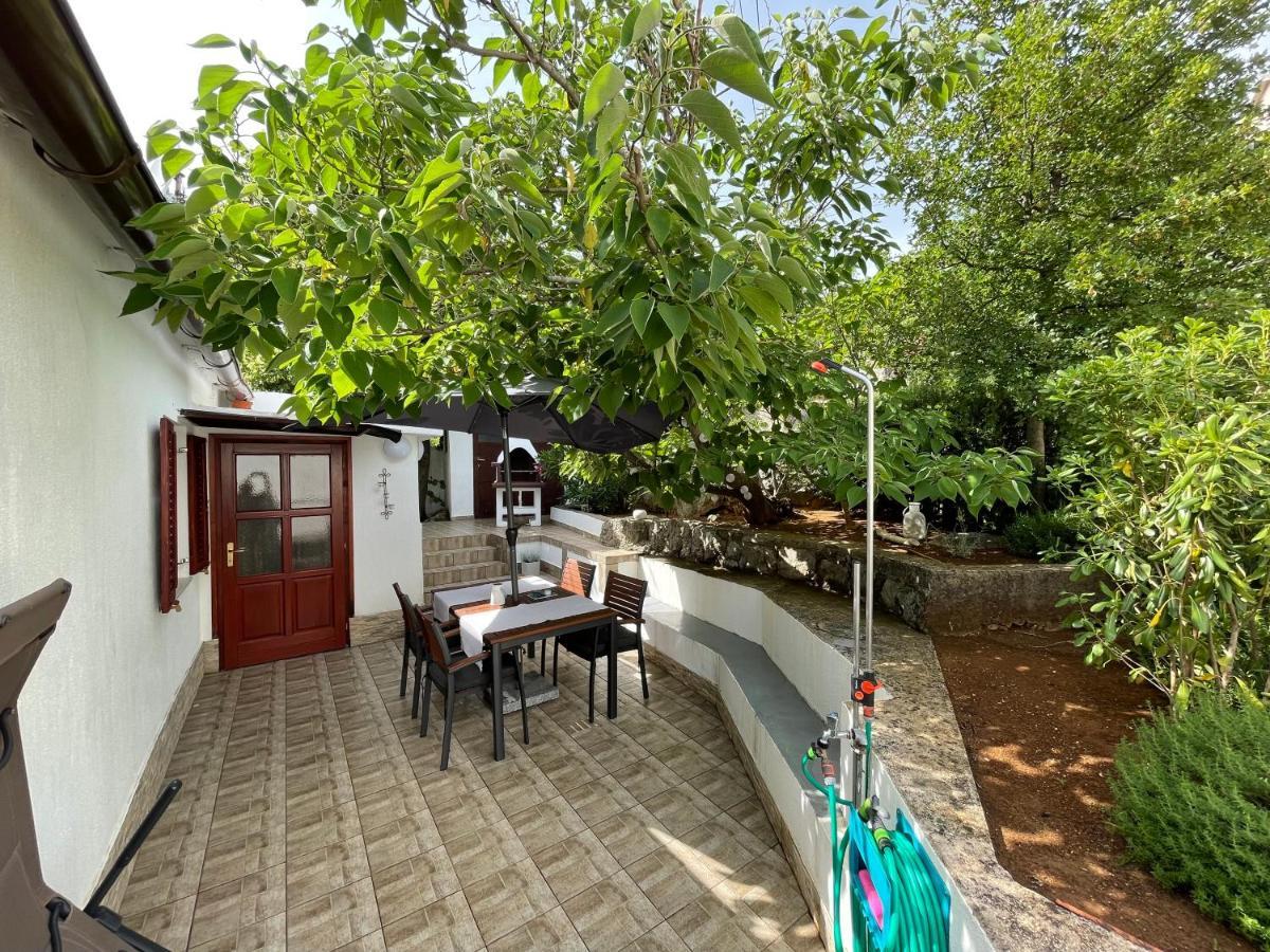 Holiday Home Cesarica Карлобаг Экстерьер фото