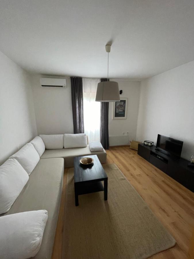 Holiday Home Cesarica Карлобаг Экстерьер фото