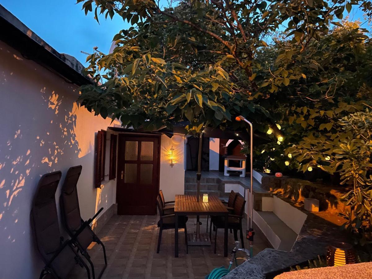 Holiday Home Cesarica Карлобаг Экстерьер фото