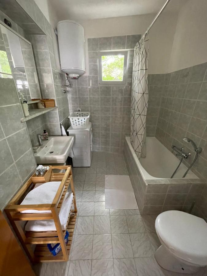 Holiday Home Cesarica Карлобаг Экстерьер фото